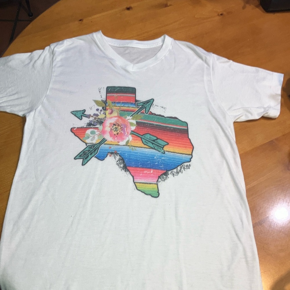 Rebel Rose size L t shirt